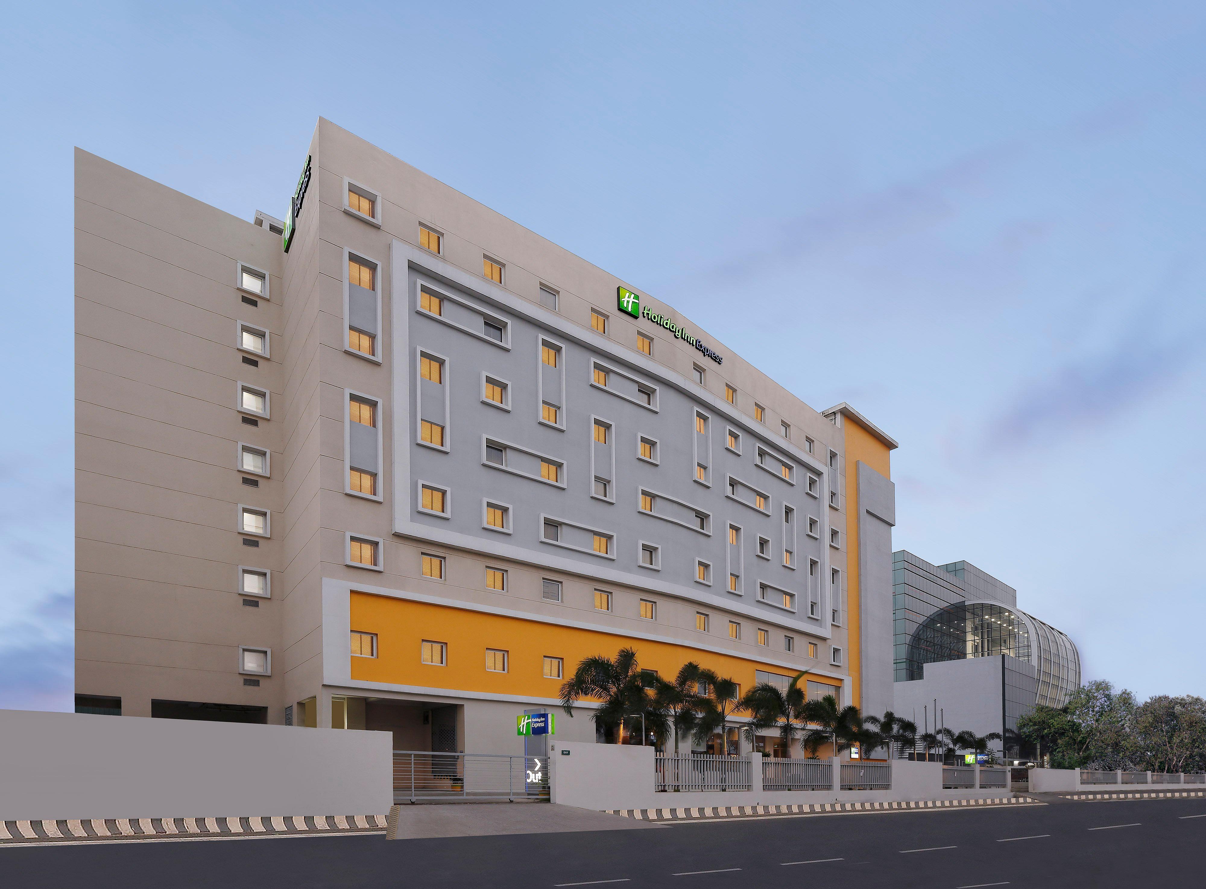 Holiday Inn Express Chennai Omr Thoraipakkam, An Ihg Hotel Exterior photo